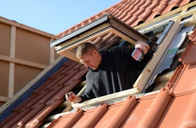 Pose de fenêtres de toit Velux à Briollay